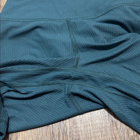 Lululemon Athletica Align Bikers Ribbed - Picture 7 of 7
